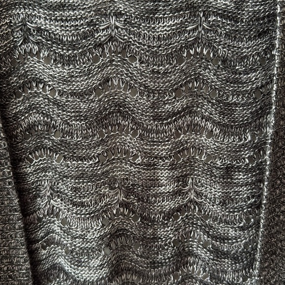 Grey Cardigan sweater size small - Picture 4 of 10